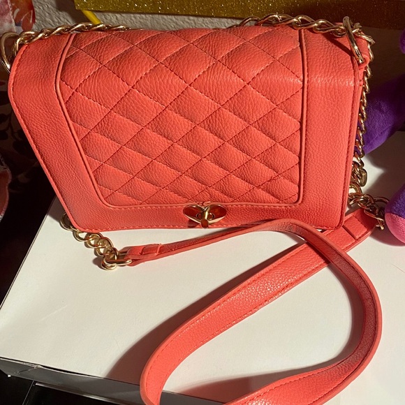 Bright  peach pink medium crossbody bag - Picture 13 of 16